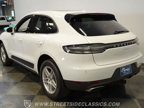 Used 2019 Porsche Macan AWD/4WD image 10
