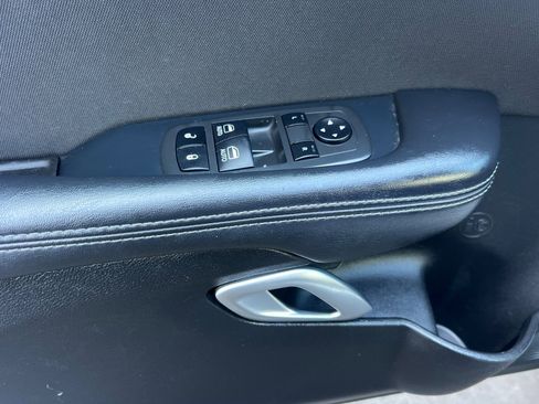 Used 2022 Dodge Challenger R/T image 12