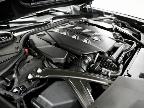 Used 2023 BMW 760i xDrive image 46