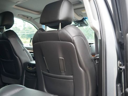 Used 2019 Cadillac Escalade ESV Luxury AWD/4WD image 48