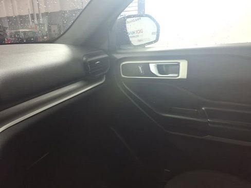 Used 2020 Ford Explorer XLT w/ Class III Trailer Tow Package image 22