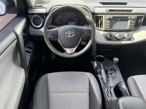 Used 2014 Toyota RAV4 LE image 16