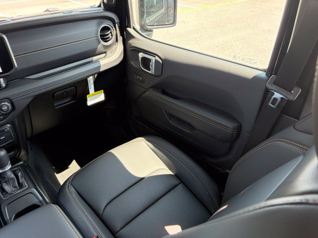 New 2026 Jeep Gladiator Sport AWD/4WD image 36