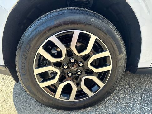 Used 2024 Ford Maverick Lariat AWD/4WD image 11