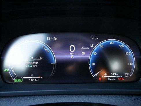 Used 2025 Toyota Crown Signia XLE image 27