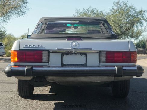 Used 1989 Mercedes-Benz 560 SL image 16