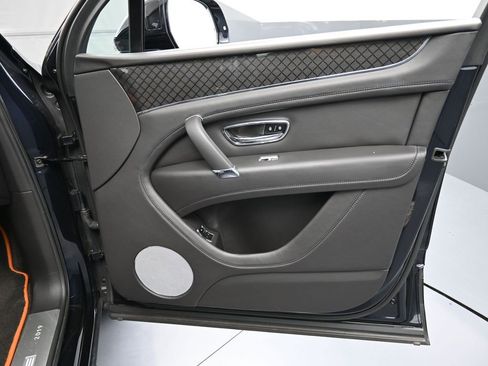 Certified 2020 Bentley Bentayga image 29