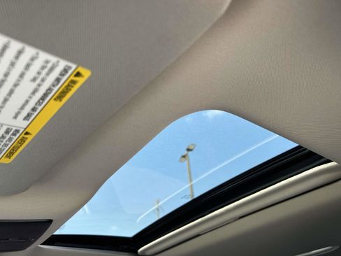 Used 2020 Nissan Altima 2.5 SR w/ Premium Package image 11