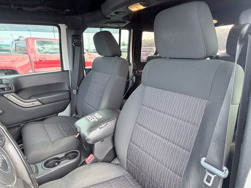 Used 2012 Jeep Wrangler Unlimited Sport AWD/4WD image 20