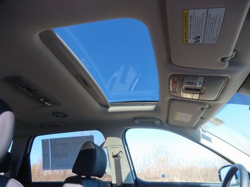 Used 2025 Kia Telluride S image 7