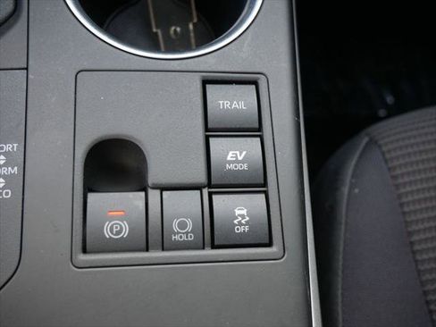 Certified 2024 Toyota Highlander LE AWD/4WD image 19