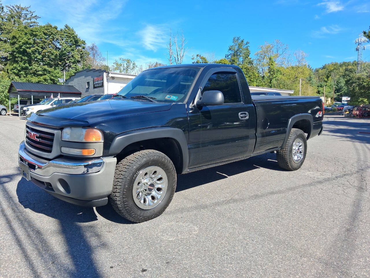 Used 2007 GMC Sierra 1500 W/T AWD/4WD image 3