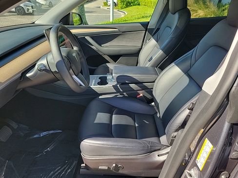 Used 2023 Tesla Model Y Long Range image 14