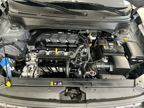 Used 2025 Hyundai Venue SEL FWD image 34