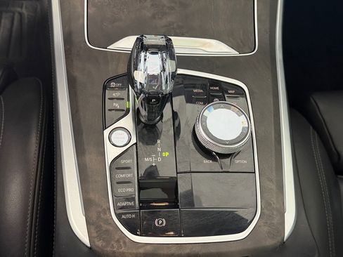 Used 2022 BMW X5 sDrive40i w/ M Sport Package image 18