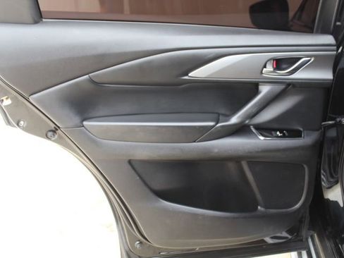 Used 2018 MAZDA CX-9 Touring image 30