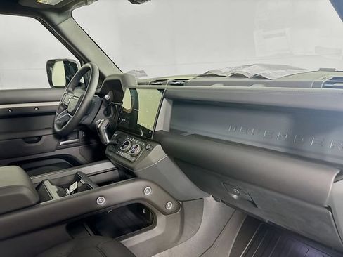 Used 2026 Land Rover Defender 110 S AWD/4WD image 27