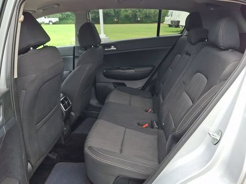 Used 2019 Kia Sportage LX FWD image 8