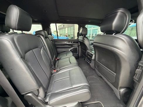 Used 2022 Jeep Wagoneer Series II w/ Premium Group I image 31