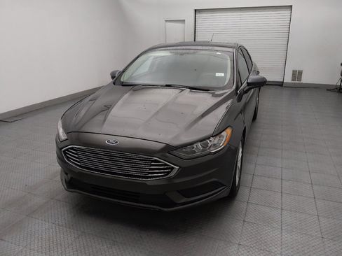 Used 2018 Ford Fusion SE FWD image 15