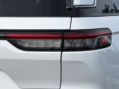 Used 2022 Jeep Grand Cherokee Limited image 47