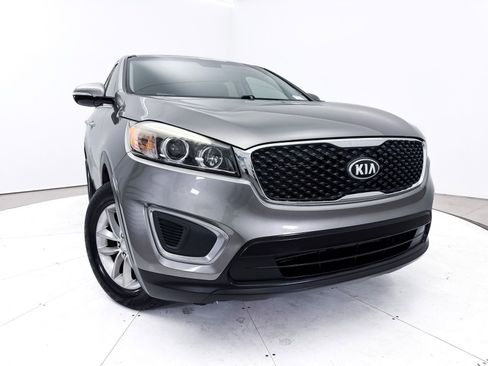 Used 2016 Kia Sorento L image 5
