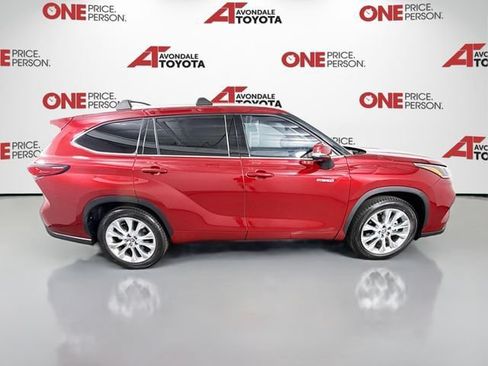 Used 2021 Toyota Highlander Limited FWD image 8