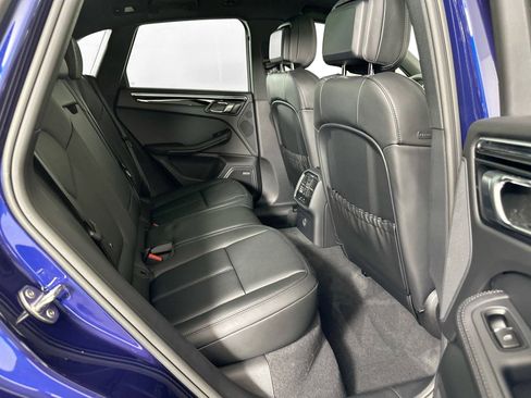 Certified 2026 Porsche Macan image 28