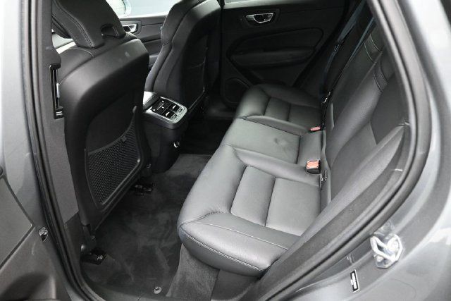 Used 2020 Volvo XC60 T5 Inscription w/ Protection Package Premier AWD/4WD image 18