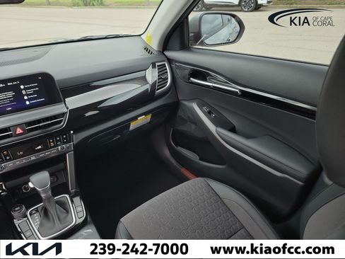 New 2026 Kia Seltos S FWD image 16