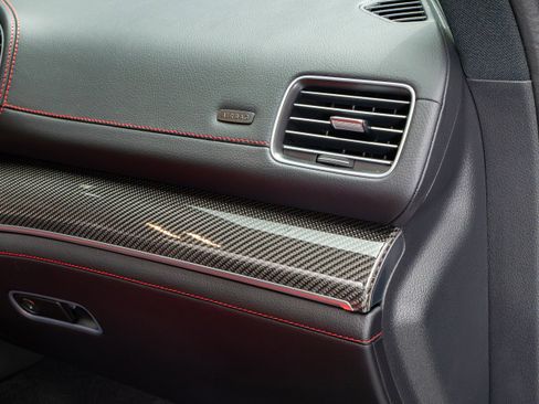 Used 2025 Mercedes-Benz GLE 53 AMG 4MATIC image 30