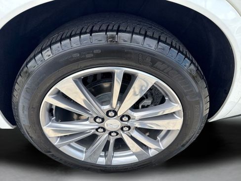 Used 2024 Cadillac XT6 Premium Luxury FWD image 38