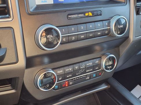 Used 2021 Ford Expedition XLT image 8