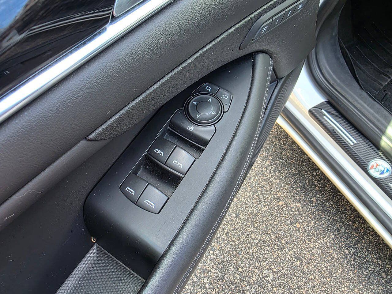 Used 2018 Buick LaCrosse Essence FWD image 11