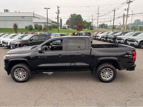 Used 2023 Chevrolet Colorado LT w/ LT Convenience Package II AWD/4WD image 15