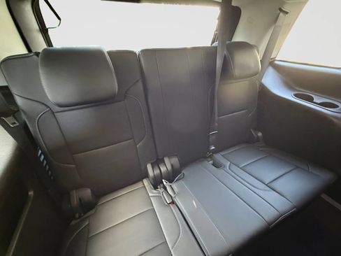 Used 2018 GMC Yukon SLT w/ Open Road Package AWD/4WD image 20
