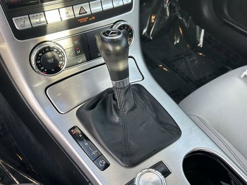 Used 2013 Mercedes-Benz SLK 250 image 20