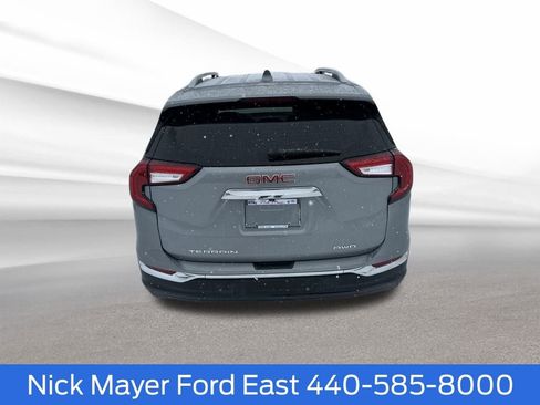 Used 2023 GMC Terrain SLT image 7