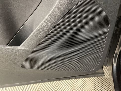 Used 2014 Volkswagen Tiguan S image 20