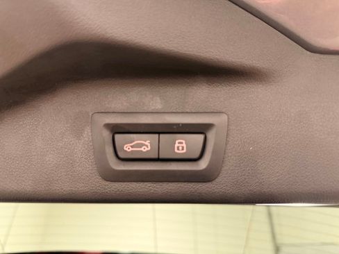 Used 2025 BMW X5 xDrive40i w/ Premium Package AWD/4WD image 11