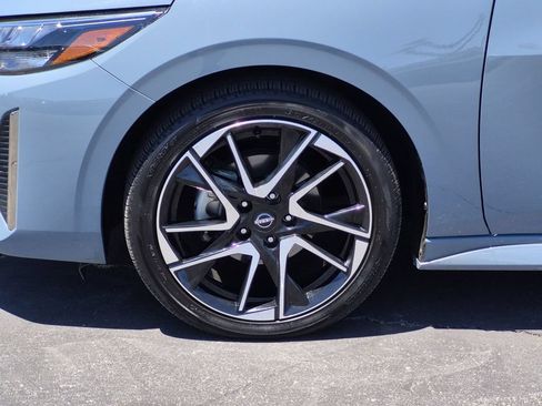 Used 2024 Nissan Sentra SR w/ SR Premium Package FWD image 10