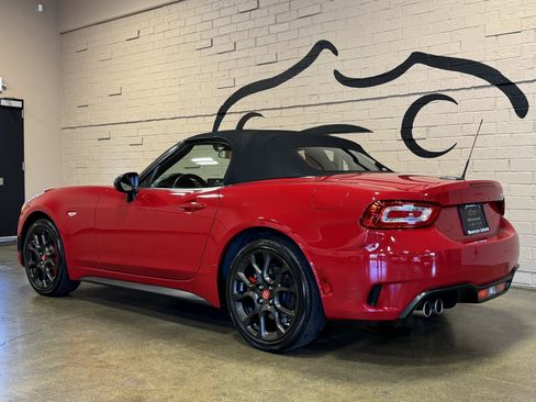 Used 2017 FIAT 124 Spider Abarth image 11