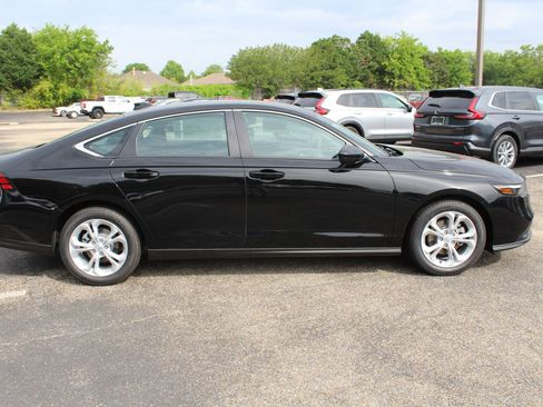 New 2025 Honda Accord LX image 3