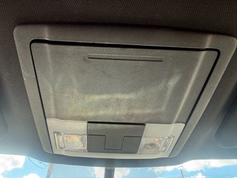 Used 2017 Ford Explorer XLT w/ Equipment Group 202A image 25