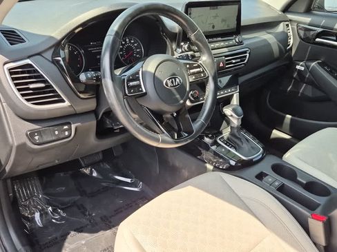 Used 2021 Kia Seltos SX AWD/4WD image 11