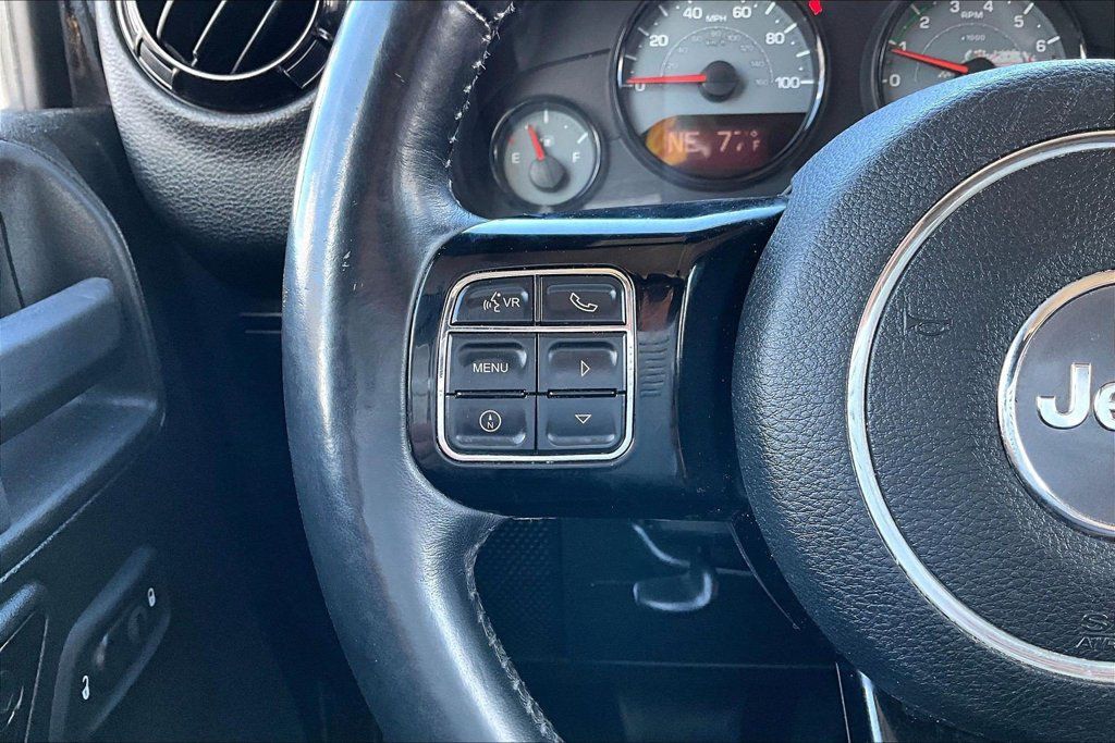Used 2016 Jeep Wrangler Unlimited Sahara AWD/4WD image 10