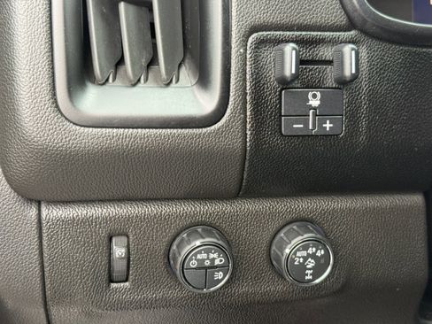 Used 2019 Chevrolet Colorado ZR2 image 33