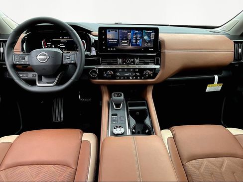 New 2026 Nissan Pathfinder Platinum AWD/4WD image 10