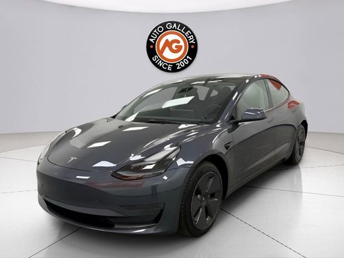 Used 2023 Tesla Model 3 Standard Range RWD image 3