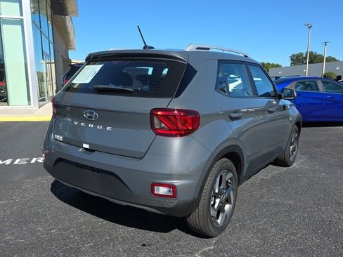 Certified 2026 Hyundai Venue SEL image 4